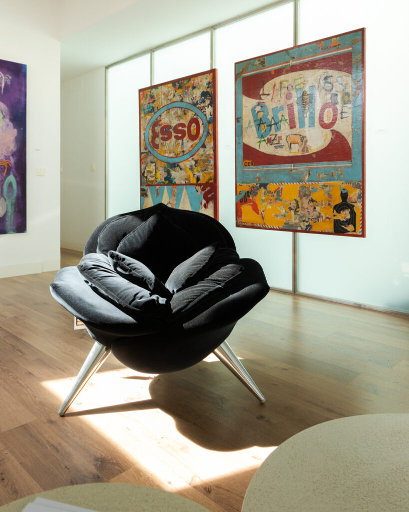 exposición-paco gris